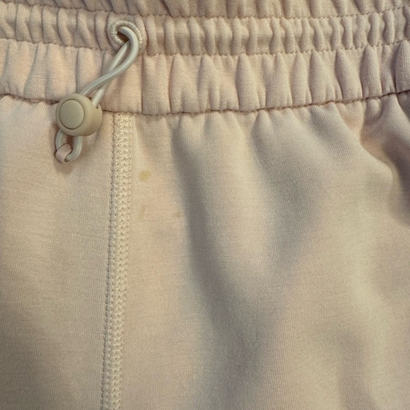 Lululemon softstreme short - Picture 6 of 7